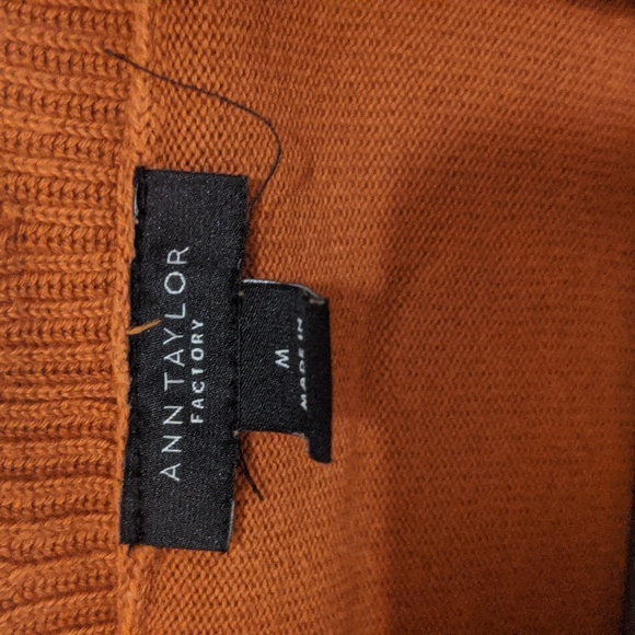 Ann Taylor Women's rust color size medium cardigan - Picture 2 of 4